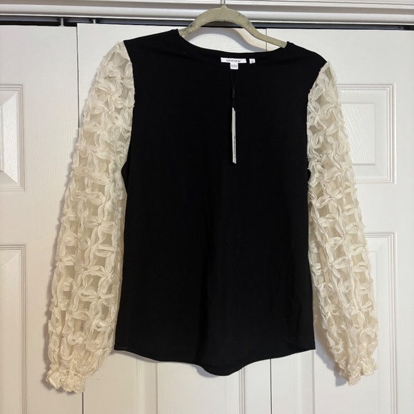 Chico's Applique Mesh Sleeve Top - Picture 5 of 8